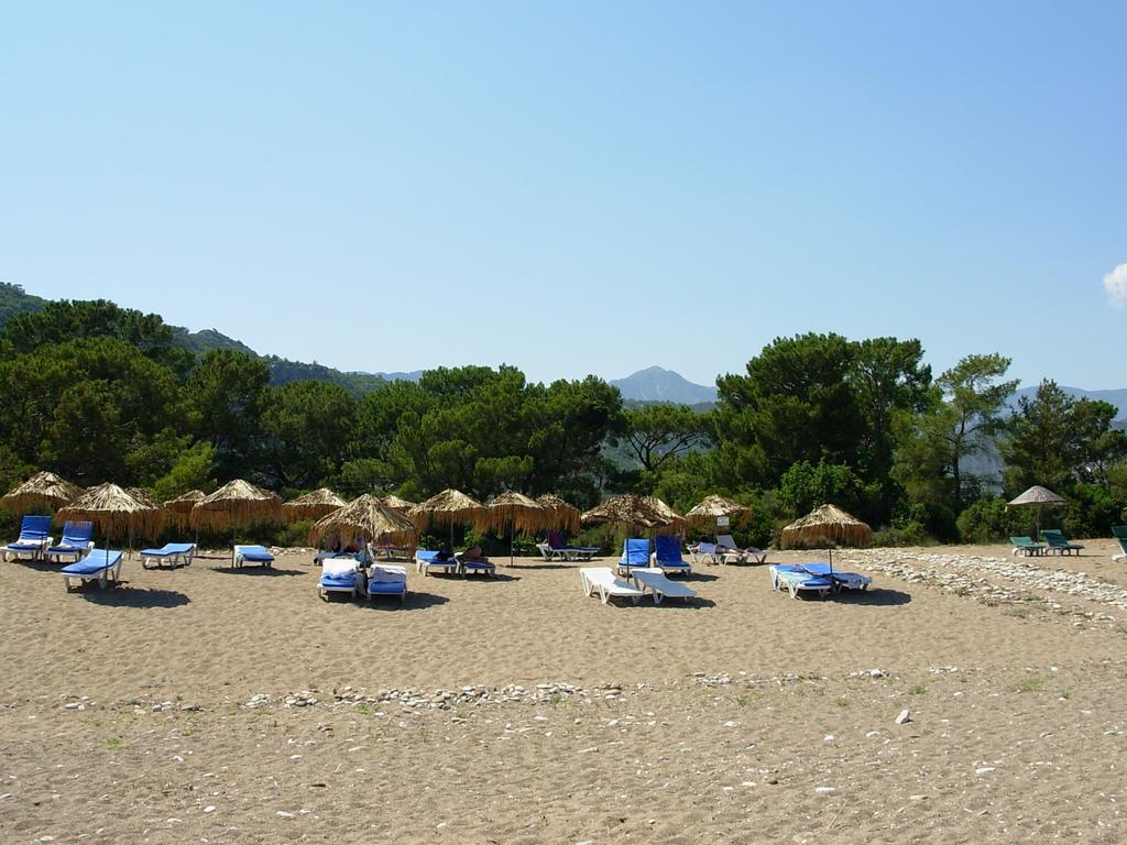 Blue & White Hotel Cirali Bagian luar foto