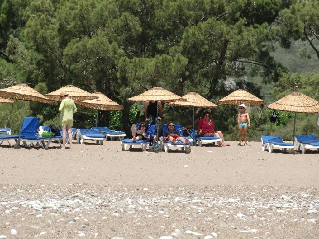 Blue & White Hotel Cirali Bagian luar foto