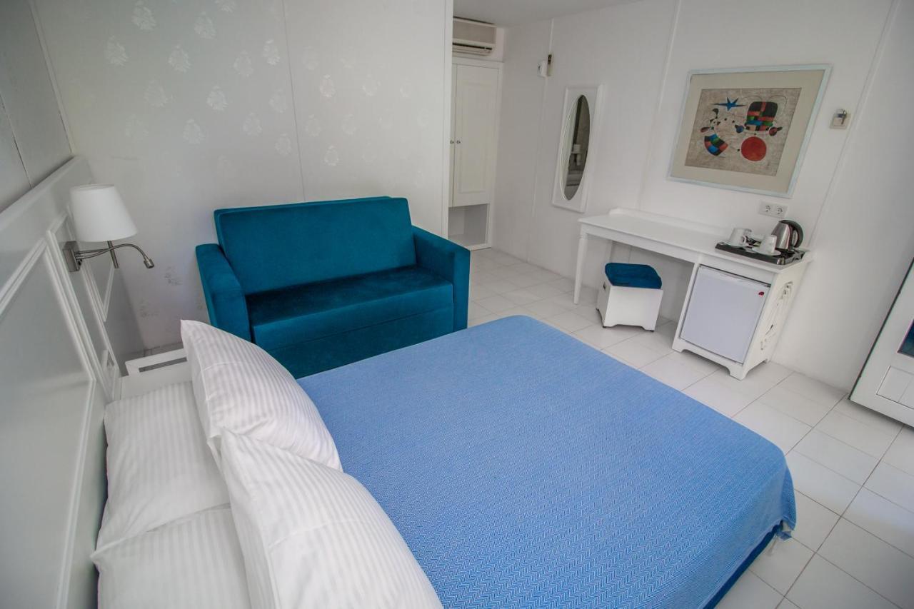 Blue & White Hotel Cirali Bagian luar foto