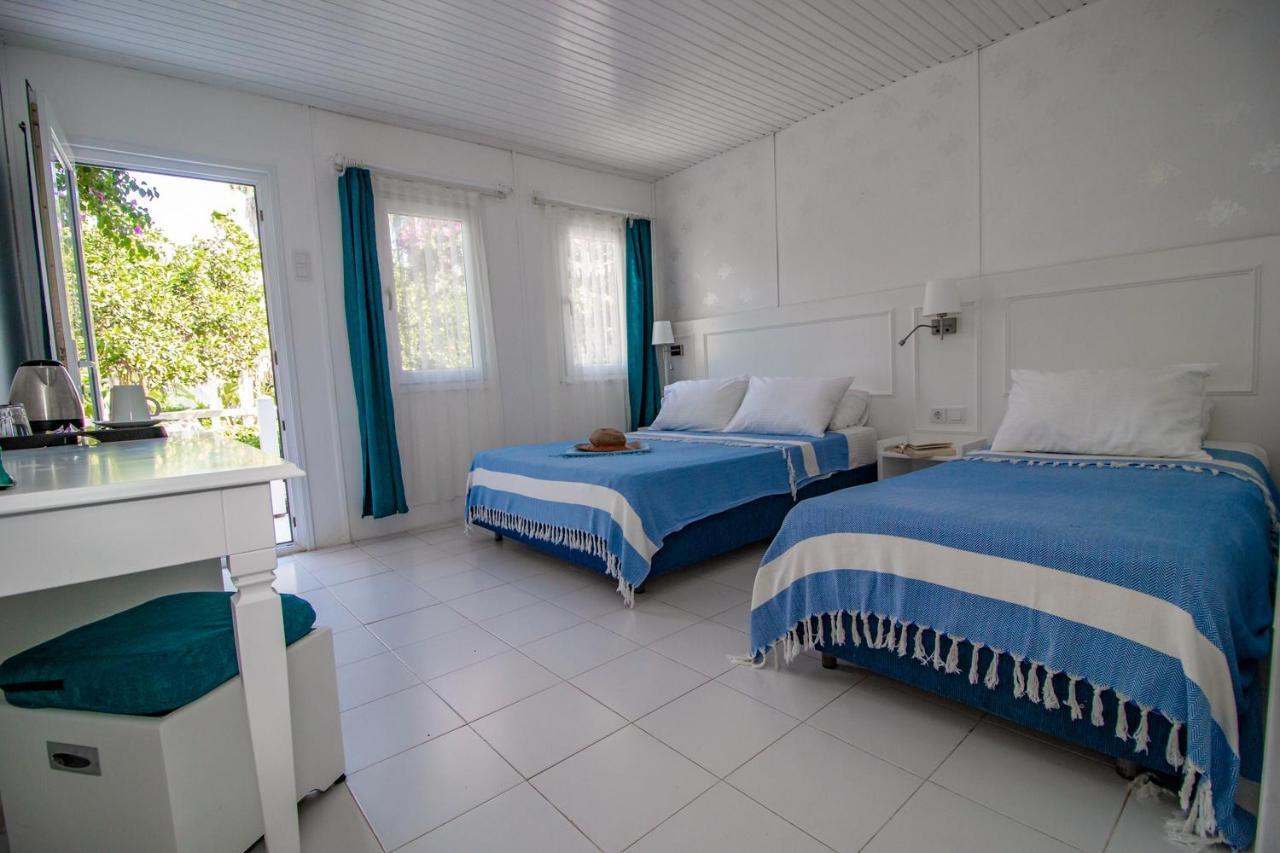 Blue & White Hotel Cirali Bagian luar foto