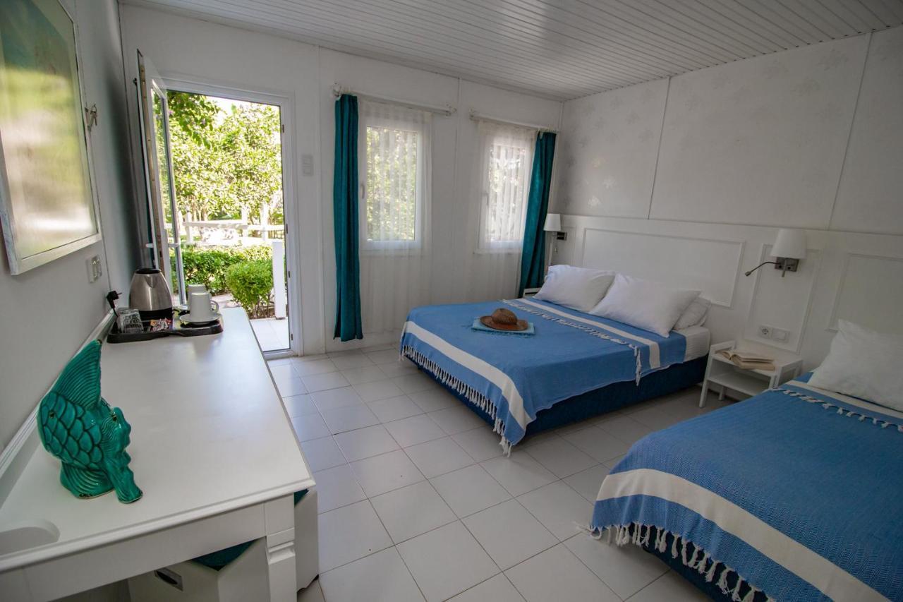 Blue & White Hotel Cirali Bagian luar foto